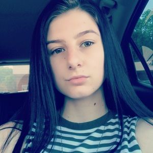 Meet your Posher, Katelyn